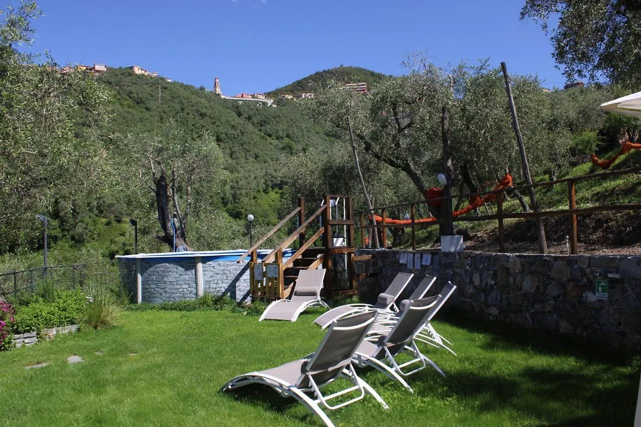 Fior D'Olivo: Private Villa with Pool Near Sestri Levante Center and Beaches Santo Stefano del Ponte Italy